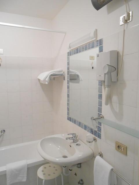 Residence San Luigi Limone sul Garda Bagian luar foto
